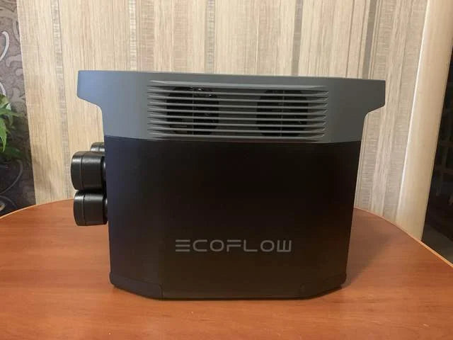 LiFePO4 portable power station