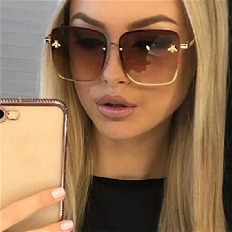 Woman Luxury Fashion Unisex Sunglasses