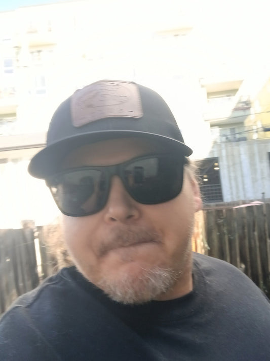 MLH adventures' version(Justin from Ray-Ban), comes with posh case