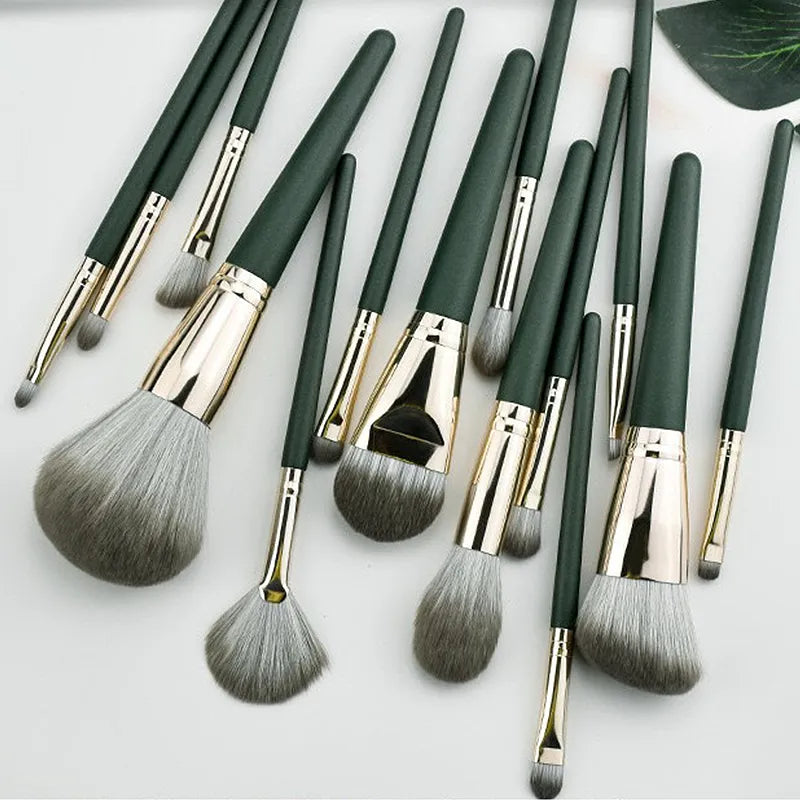 Soft Fluffy Makeup Brushes