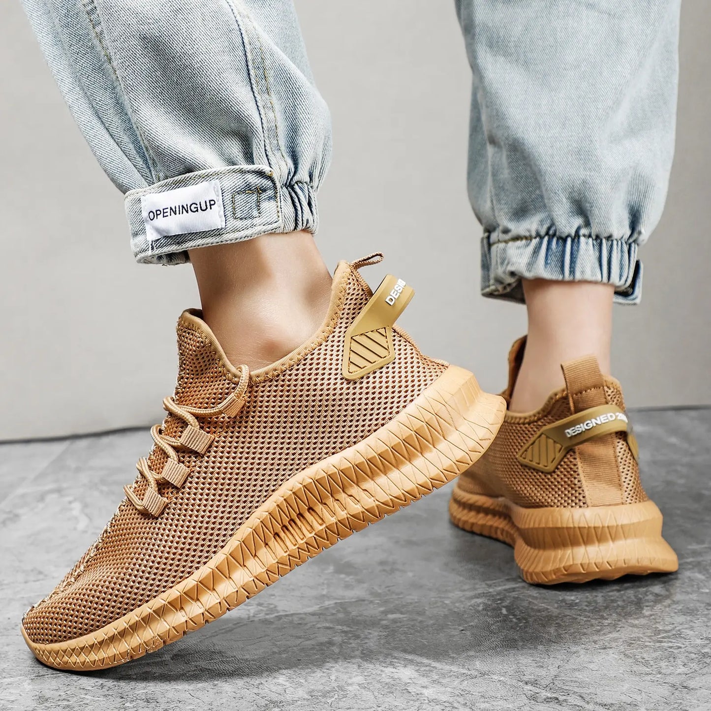 Men Breathable Mesh Running Shoes
