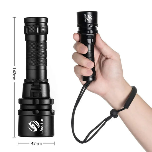 IP68 High Power Diving Flashlight