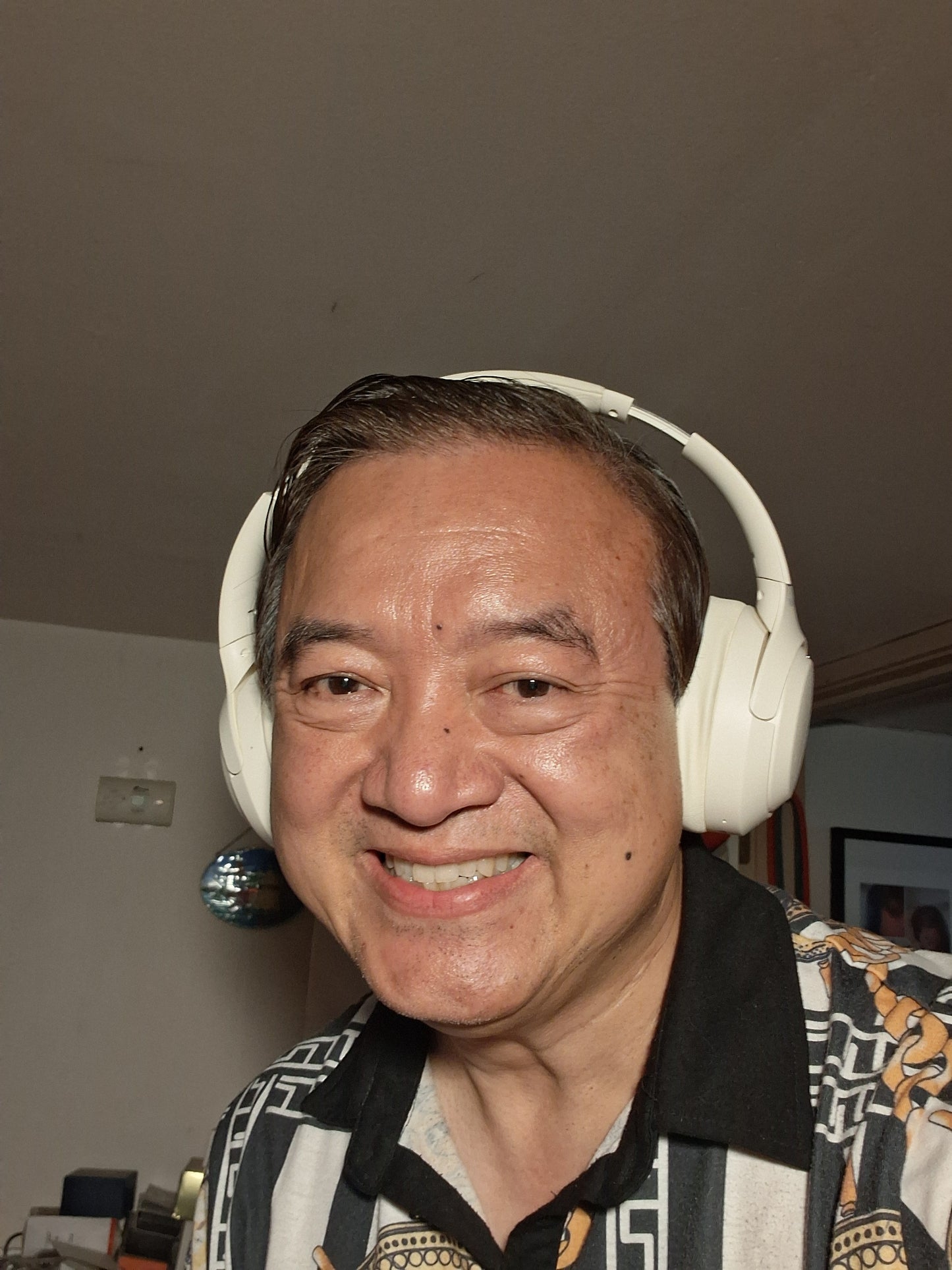 nextGEN Hybrid OTE(over-the-ear)E20 360 surround 3D spatial audio headphones