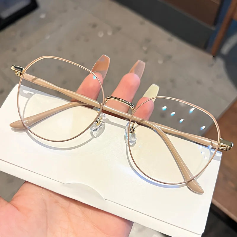 Full-frame round ultra-light design, durable plastic material, suitable for office （no glasses case included）