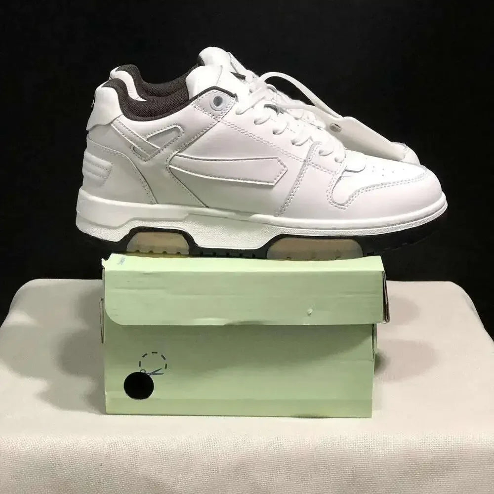 Fashion Slim Arrow Sports shoes