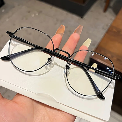 Full-frame round ultra-light design, durable plastic material, suitable for office （no glasses case included）