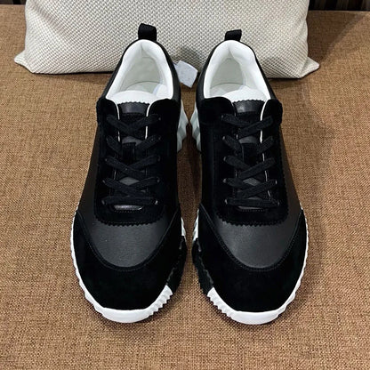 fashion,fully equipped sports shoes