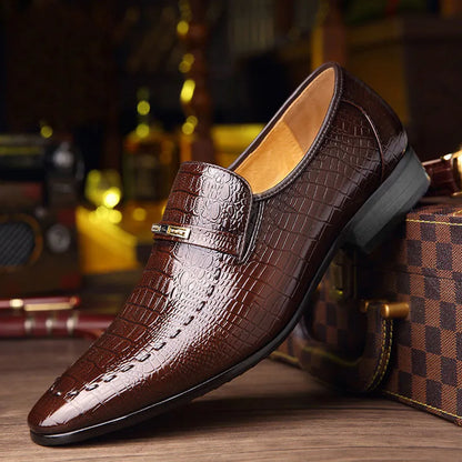 Men's Low-Cut Embossed Leather Shoes