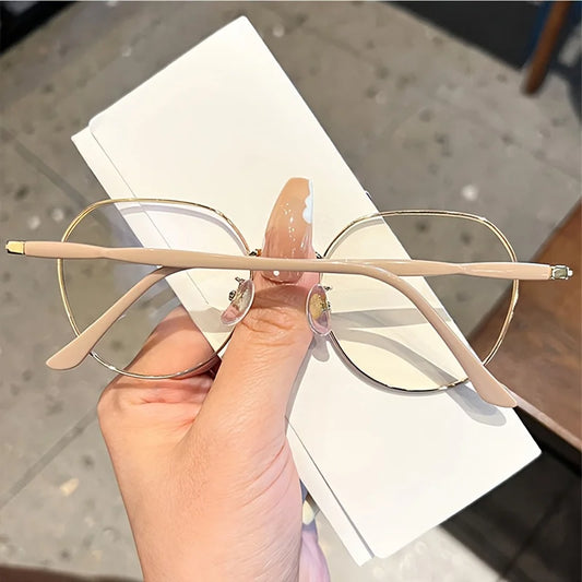 Full-frame round ultra-light design, durable plastic material, suitable for office （no glasses case included）