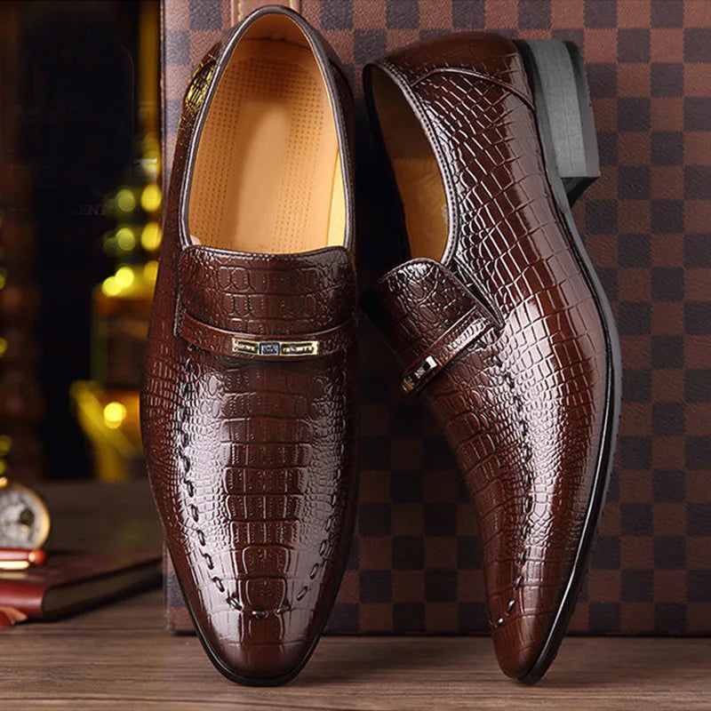 Men's Low-Cut Embossed Leather Shoes