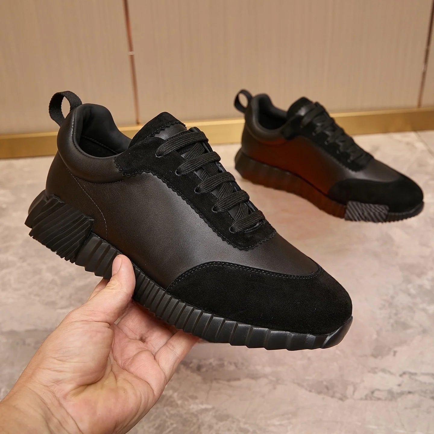 Casual  Lightweight Breathable Sports Shoes