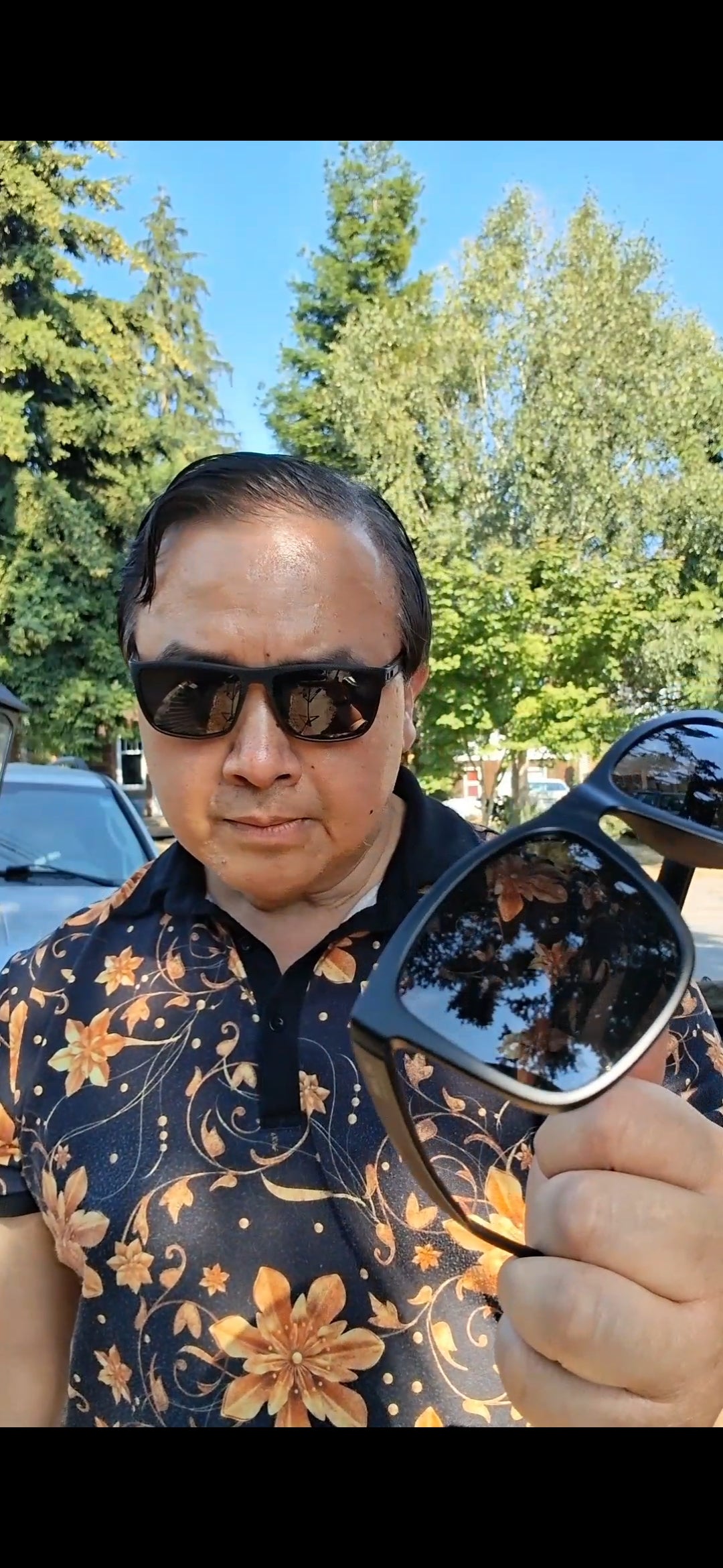 MLH adventures' version(Justin from Ray-Ban), comes with posh case