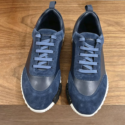fashion,fully equipped sports shoes